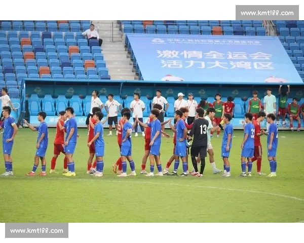 绿茵聚校友 热血续情怀！2025 纪中足球赛激战正酣